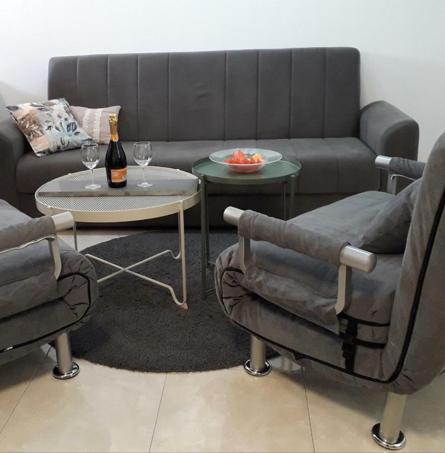 شقة Bat Yam On The Beach المظهر الخارجي الصورة